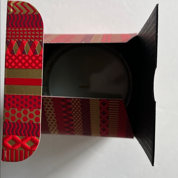 Nest Candle Holiday Scented Candle New in Box NWT - Picture 7 of 12